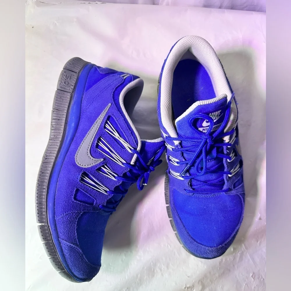 Nike Men's Royal Blue Sneakers